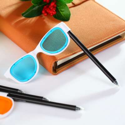 Novelty cute sunglasses 3d baby play pen